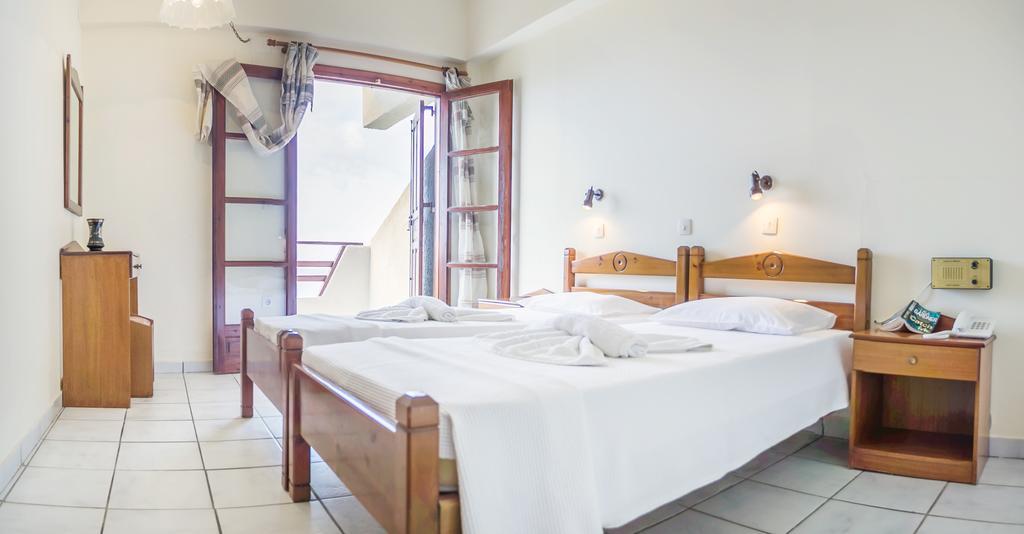 Yiannis Ηotel Foinikion Bagian luar foto